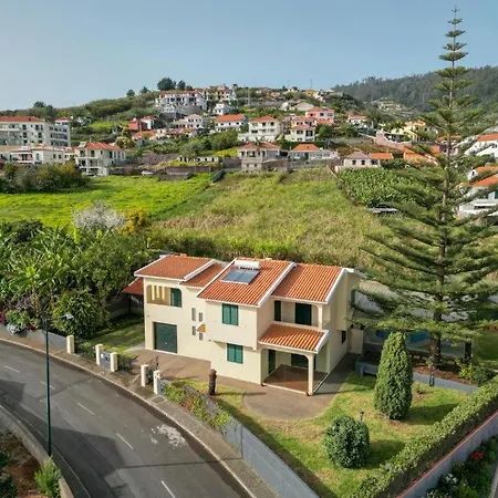 Сasa de vacaciones Casa Giri *